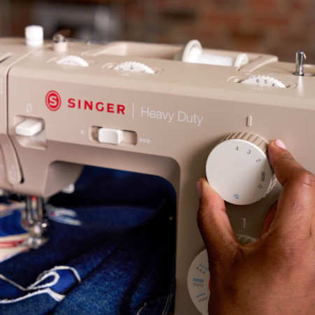 Šicí stroj Singer HD4523 Heavy duty