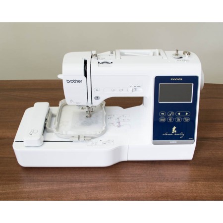 Šicí a vyšívací stroj Brother M280D